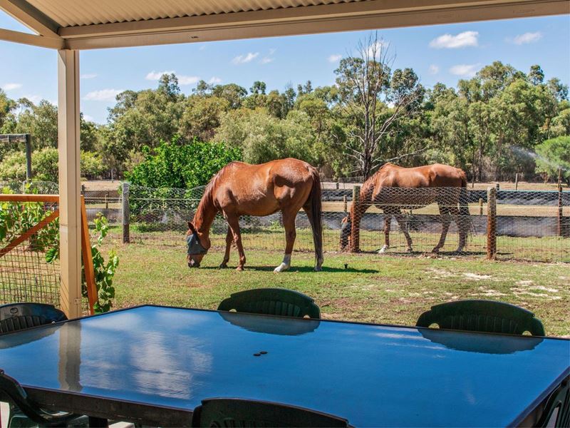 35 Fielder Road, Serpentine WA 6125