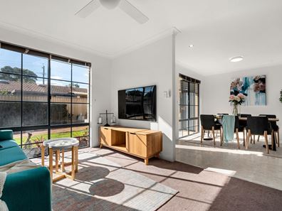 2/90 Edgecumbe Street, Como WA 6152