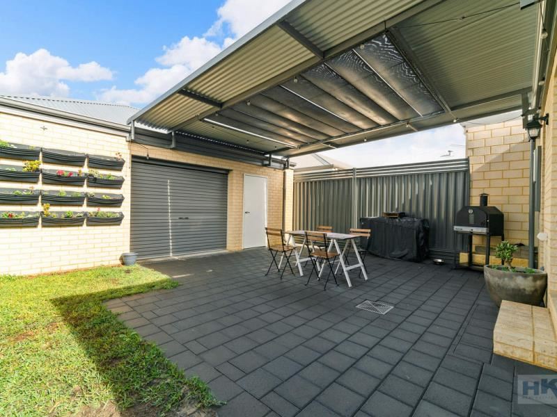 6 Luxhay Parkway, Aveley WA 6069