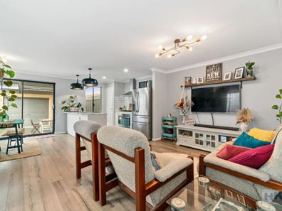 6 Luxhay Parkway, Aveley WA 6069
