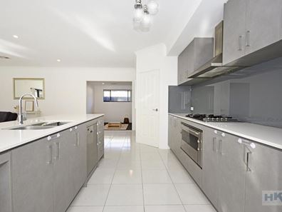 28 Delapre Drive, The Vines WA 6069