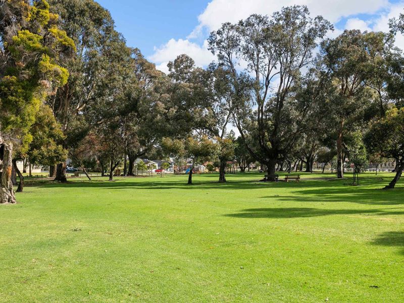 3 RUMBLE STREET, Morley WA 6062