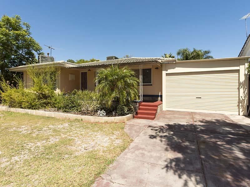 11 Tullamore Avenue, Thornlie