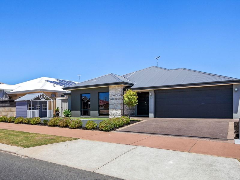 18 Irvine Parade, Hammond Park