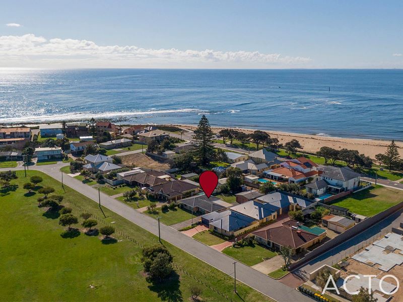 10 Tasker Street, Halls Head WA 6210