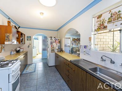 10 Tasker Street, Halls Head WA 6210