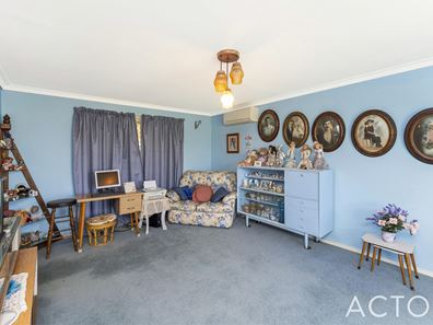 10 Tasker Street, Halls Head WA 6210