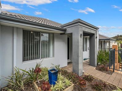 4 Splendour Road, Baldivis WA 6171