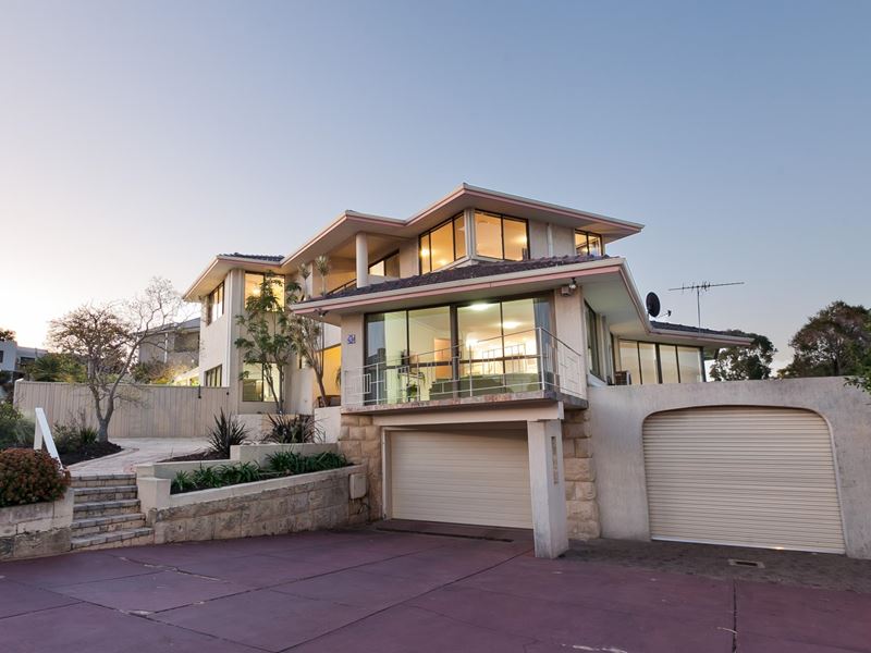 1 Wichmann Road, Attadale