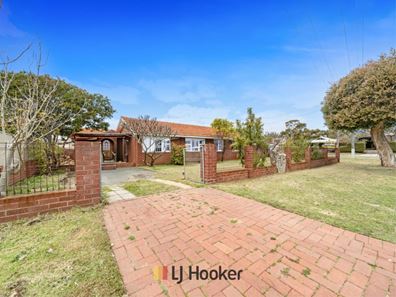 2 Derrington Crescent, Balga WA 6061