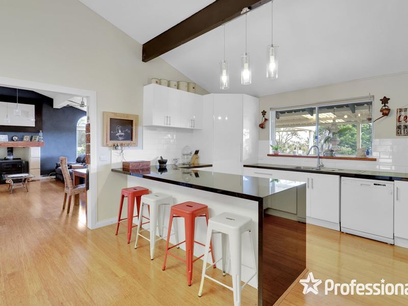 6 Morrison Drive, Kelmscott