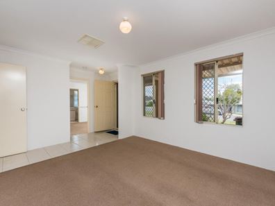 9 Chisholm Way, Balga WA 6061