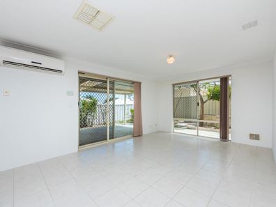 9 Chisholm Way, Balga WA 6061