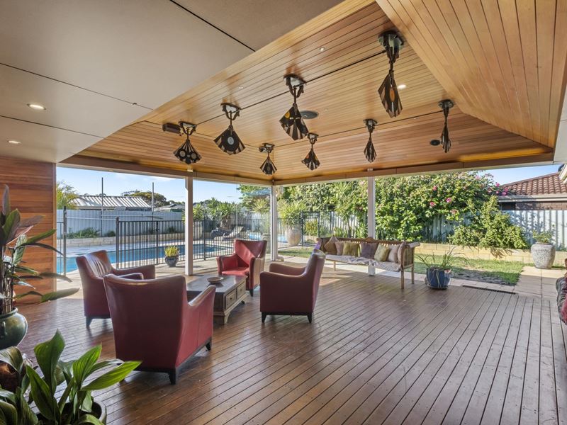 9 Narcissus Avenue, Parkwood