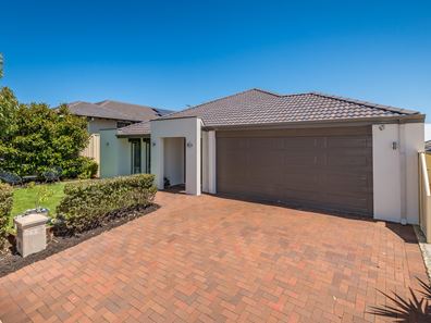 9 Huxleys Trail, Burns Beach WA 6028