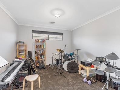 15 Cardross Street, Brabham WA 6055