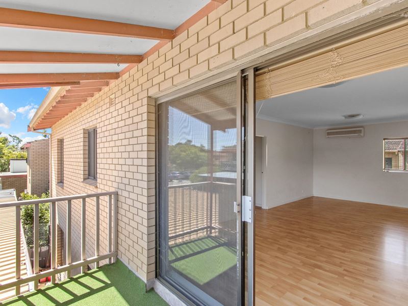 14/54 Pollard Street, Glendalough