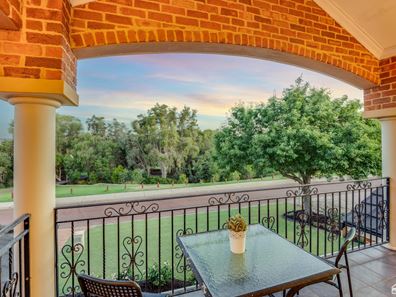21 Greentree Drive, Southern River WA 6110
