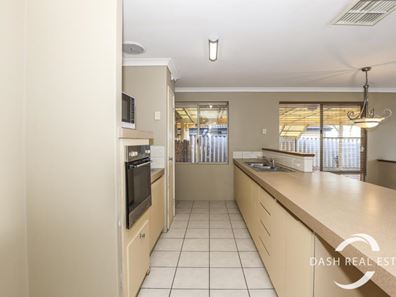 24 Frond Circuit, Banksia Grove WA 6031