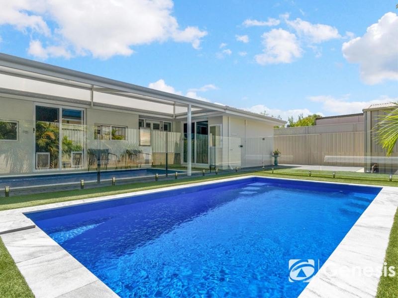 26 Wedgewood Drive, Edgewater