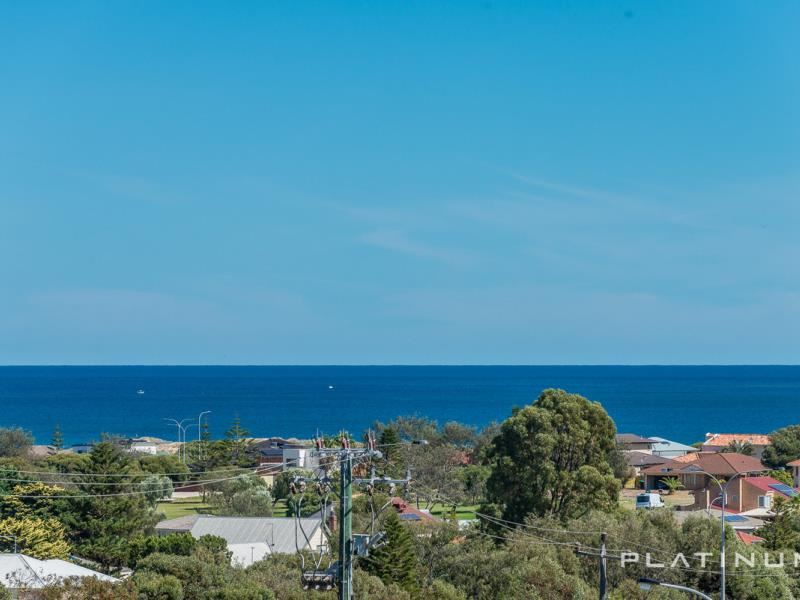 44 Windward Loop, Ocean Reef