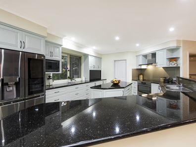 196 Tuart Drive, Baldivis WA 6171