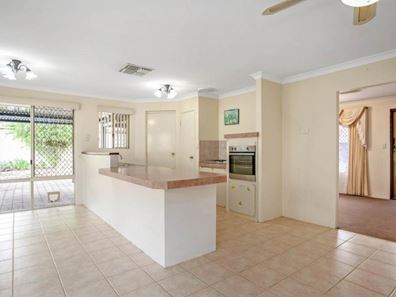 2 Colonial Place, Gosnells WA 6110