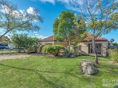 11 Sandow Green, Clarkson WA 6030