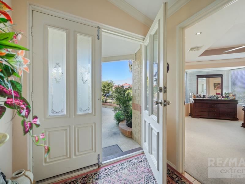 21 Mallina Circuit, Carramar
