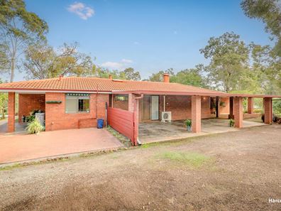 274 Urch Road, Roleystone WA 6111