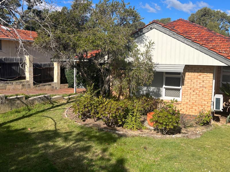 13 Dover Crescent, Wembley Downs