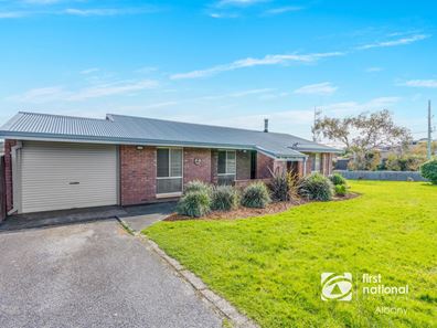 2 Trimmer Road, Spencer Park WA 6330