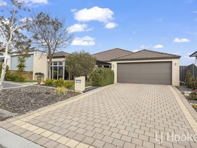 16 Calderstone Rise, Landsdale WA 6065