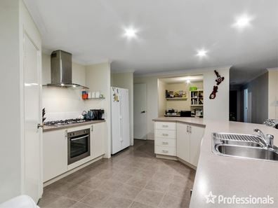 30 Linaker Street, Baldivis WA 6171