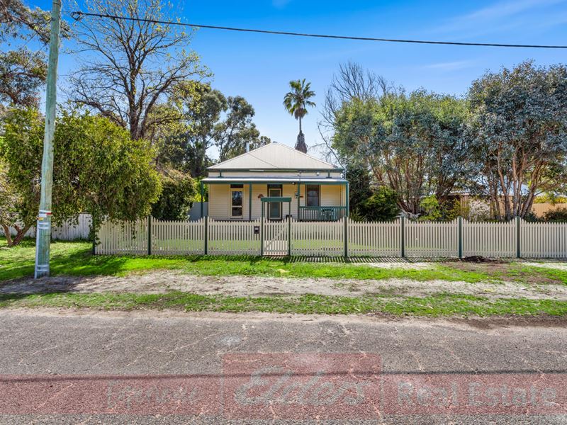 28 Moira Road, Collie