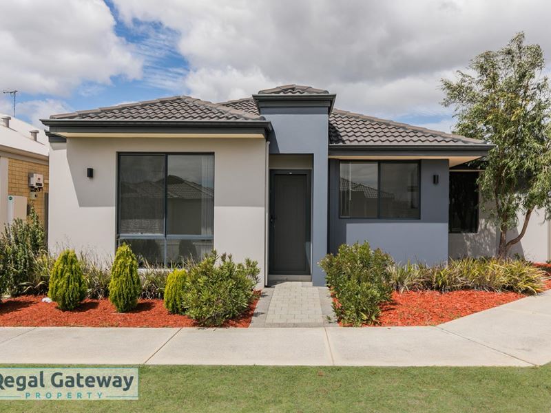 8 Sweetgum Way, Piara Waters