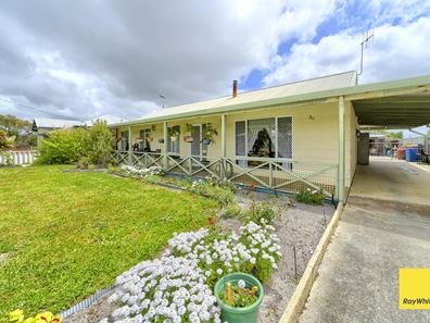 30 Abercorn Street, Orana WA 6330