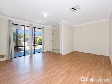 2 Mallow Way, Forrestfield WA 6058