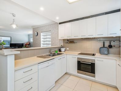 32/9 Linkage Avenue, Cockburn Central WA 6164