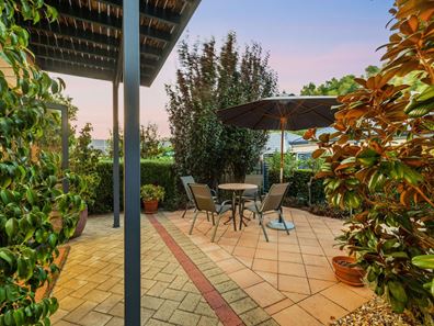 8A Halse Place, Karrinyup WA 6018