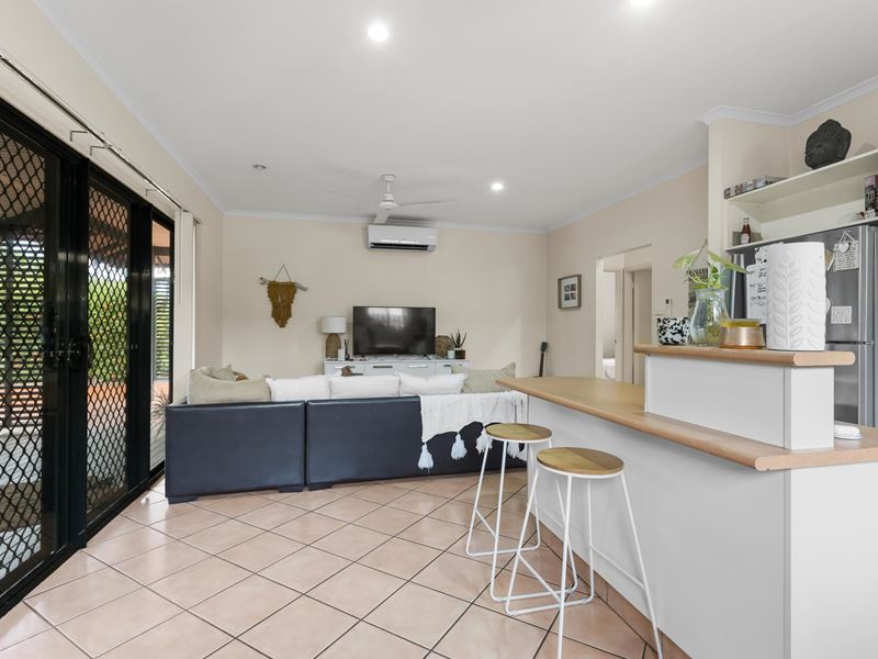 7/3 Whimbrel Street, Djugun