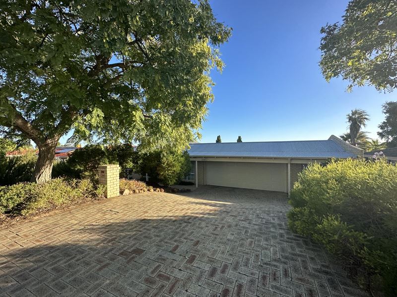 57 Treetop Avenue, Edgewater