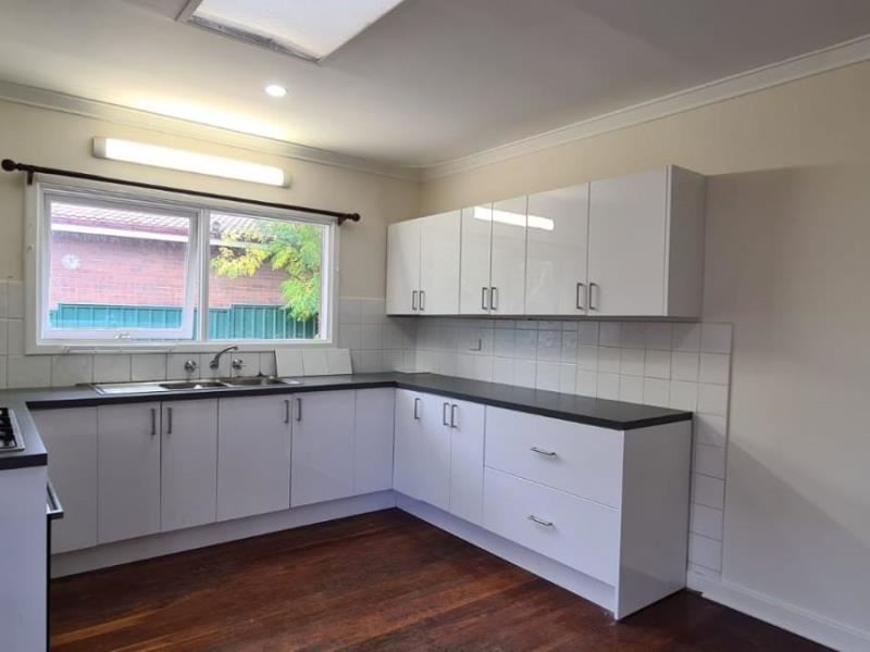 32 Ward Cres., Kelmscott
