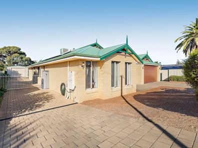 4 Turner Street, Warnbro WA 6169