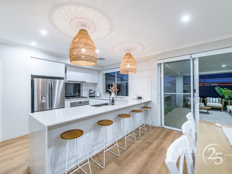 15 Alabaster Approach, Jindalee