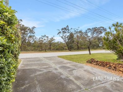 8 O'Connor Road, Swan View WA 6056