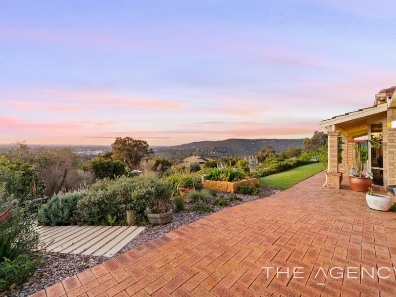 15 Rushton Terrace, Mount Nasura
