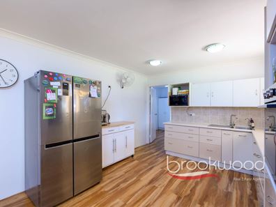 374 Mayo Road, Gidgegannup WA 6083