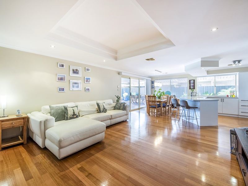 29 Camargue Green, Secret Harbour