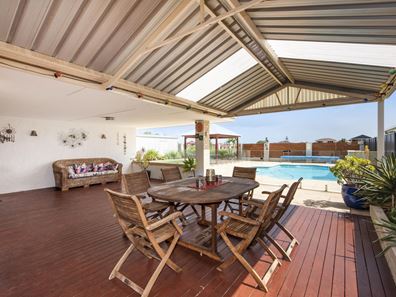 29 Camargue Green, Secret Harbour WA 6173